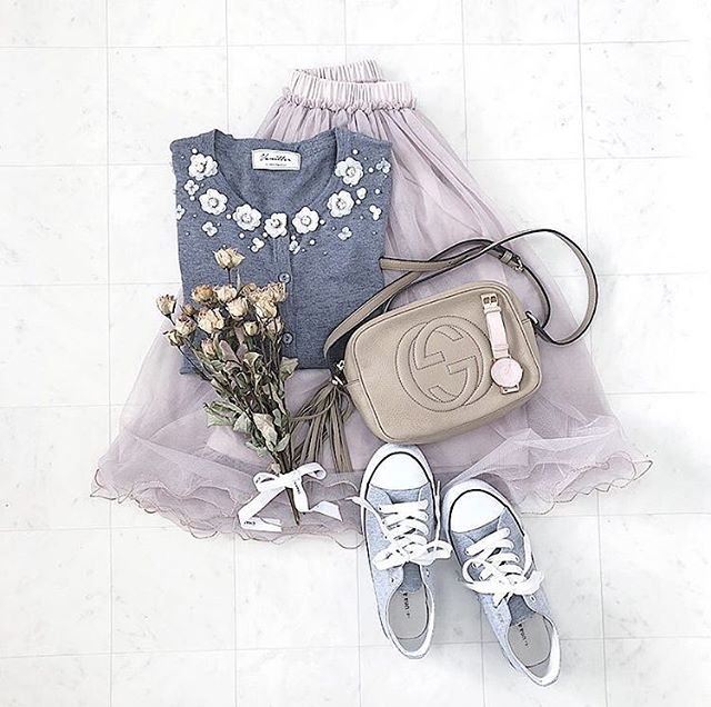 Repost From X M A Y U X Sharel Co チュールスカート スニーカーコーデ Sharel Co ブランドバッグレンタルサービス Sharel シェアル Gucci の レザーソーホー 服選びに困らない ベージュでサイズ感も可愛い Sharel Co