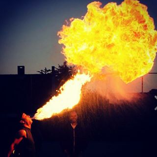 ????????????????#fireworks #firebreather #firebreathing #vuurspuwen #vuurwerk #vuurshow #fireshow #fire #showtime #instagood #vuur #feu #love #likeit...