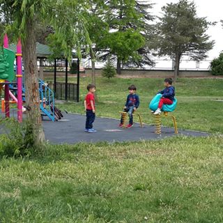 Park muhabbetleri ????..???? #ig_kids #childrenphotography #adorable #toptags #cutekids #happykids #kidsphotography #instagram_kids #kidstagram #love...