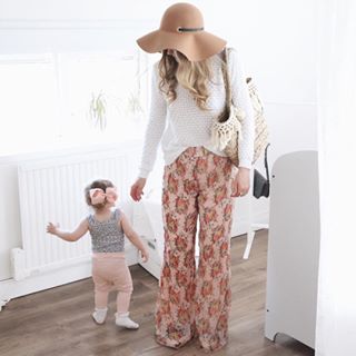 Todays mom and mini ???? #dagensoutfit #ootd #lookoftheday #momstyle #momlife #boho #longhair #nordmaling #umeå #instagood #babygirl #kidsfashion #mom...