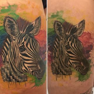 #truetattoochallenge day 6 : tattoo by @ashley_racana_tattoo ! Tatouage tout frais à gauche, cicatrisé depuis un an et demi à droite... C’est les phot...