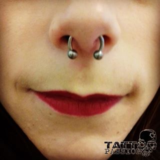 Piercing septum by @myleespike : les piercings sont SANS rendez-vous ! ???? Tattoo Passion Shop???? Décorateurs de peaux à Thonon depuis 2005 : 12 ans...