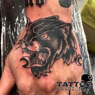 Tattoo by @ashley_racana_tattoo ???????? Tattoo Passion Shop???? Décorateurs de peaux à Thonon depuis 2005 : 13 ans d'expérience, ça fait toute la dif...