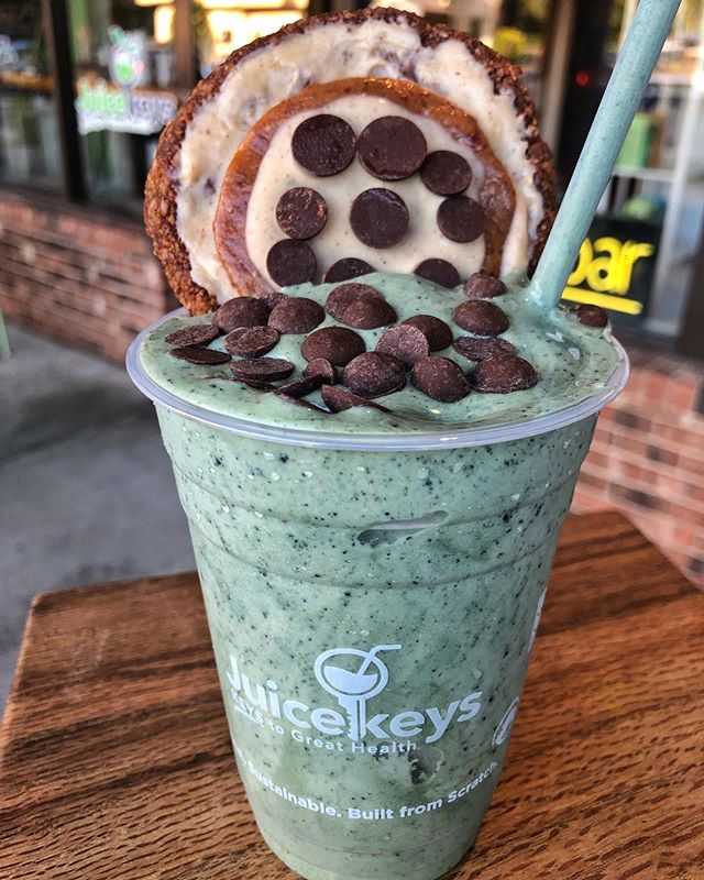 Sometimes it’s just “Minttobe”???????? juicekeys Mint, banana