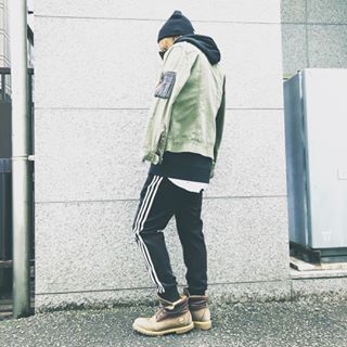 .Today’s.Jacket...BondsPeaceHoodie...RESURRECTIONInner...KinCrossWorldPants ????...KinCrossWorldAccessories... KinCrossWorld.#KinCrossWorld  #SMILOOP#...