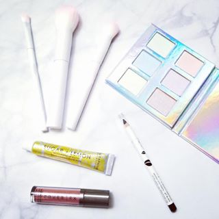 Boxycharm February 2018 Review - see this amazing galaxy themed box >>> LINK IN BIO.Naked Cosmetics Holographic Highlighter Palette – $39.99Cover FX S...