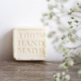 Shampoing maison ????Mais quel bonheur de faire des cosmétiques maison ! Tant parce qu'on a la fierté de l'avoir fait soi-même, que de savoir ce qu'il...