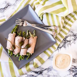 La primavera fa capolino e poi torna indietro di nuovo.... sembra sbocciare con tutto il suo splendore... e poi torna indietro.Dai primavera, non fart...