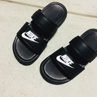 ▼▽▼▽▼▽▼▽▼▽▼▽夏みたいな暑さだっから、ついにシャワサンを履いちゃいました！去年に引き続き大人気╰(*´︶`*)╯NEWカラーも追加されたので、ぜひぜひチェックして...