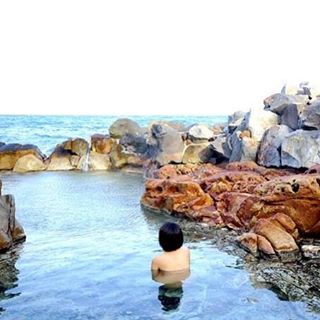 南紀白濱海岸▋和歌山自駕遊▋享海景、泡湯趣，日本最古老的崎の湯 !#南紀白浜三勝景~#三段壁 #千疊敷 #円月島????https://goo.gl/sBq7ky白濱町是面臨太平洋紀伊半...